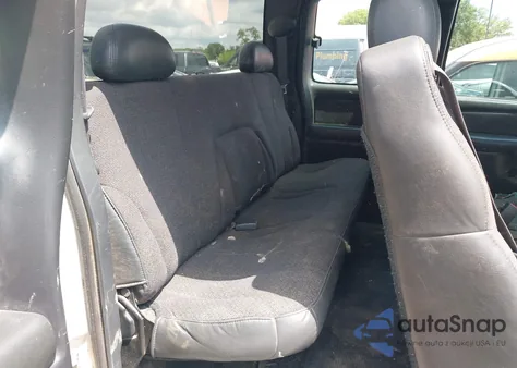 2001 Chevrolet Silverado 2500Hd from USA, damaged, VIN 1GCHC29U91E342790